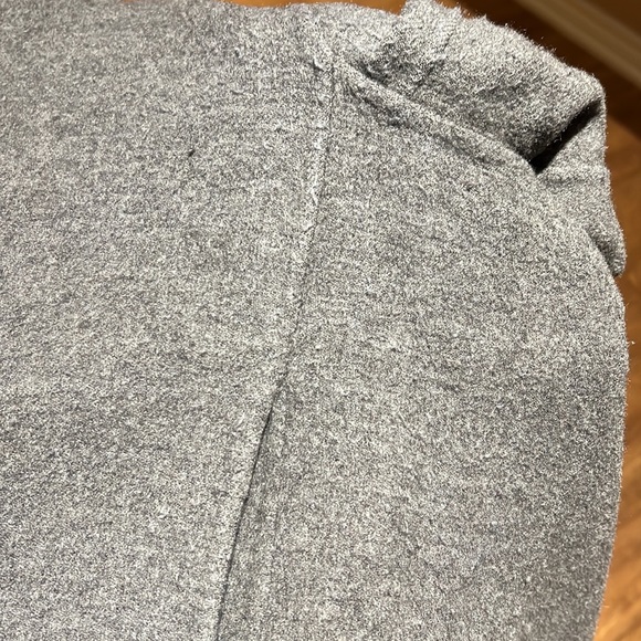 Grey coat from massimo dutti. Good used condition. Size 2. Removable hood. - Picture 5 of 5
